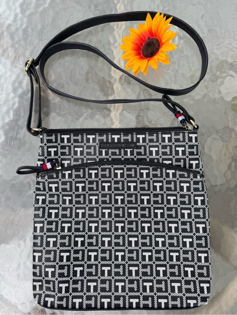✨ Tommy Hilfiger Monogram Jacquard Crossbody Bag Black White
